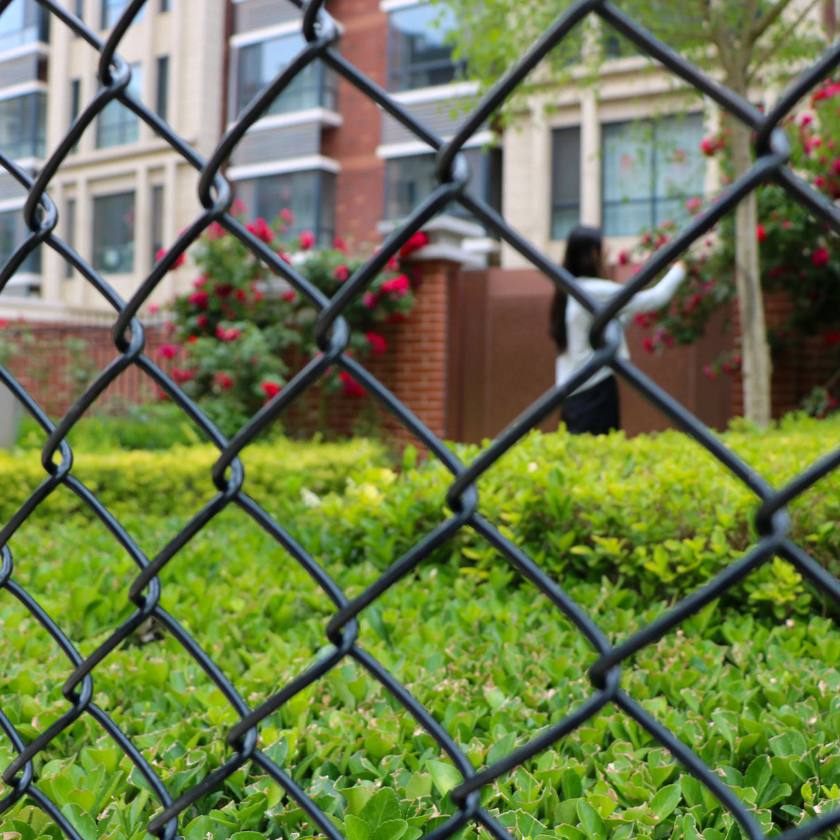 Aleko Galvanized Steel Chain Link Fence Fabric – 6x50 ft. – 7 Gauge – Black