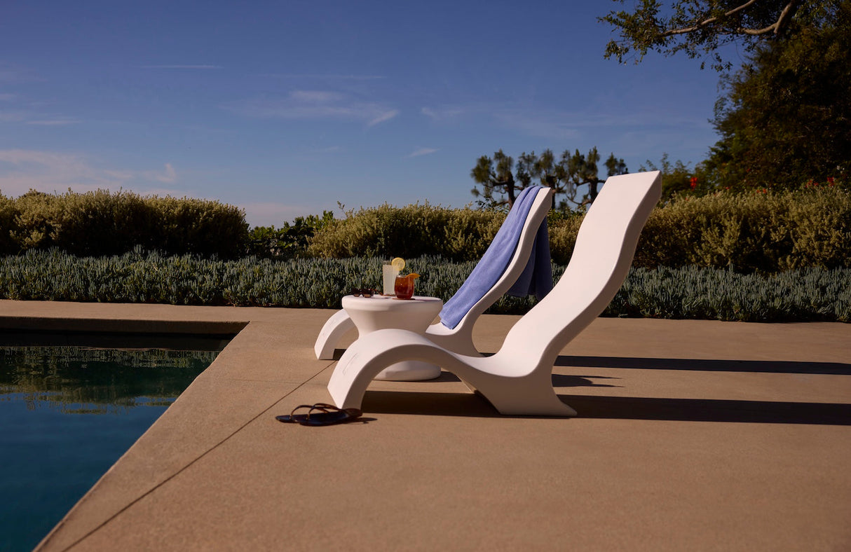 Ledge Lounger Signature Chair