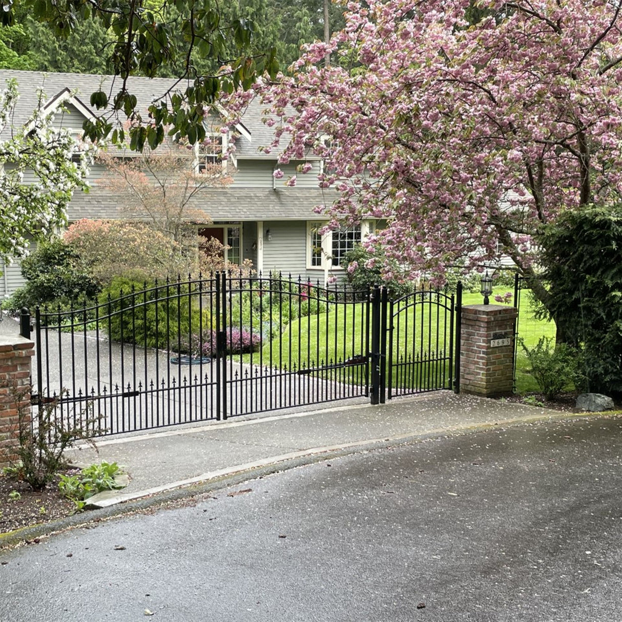 Aleko Steel Dual Swing Driveway Gate - ST. LOUIS Style - 14 ft with Pedestrian Gate - 5 ft