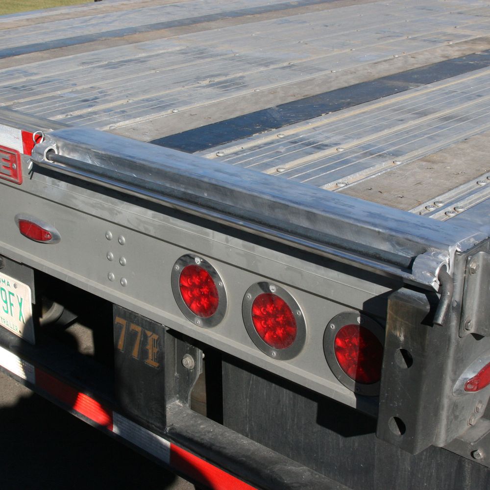 Aluminum Skid Seat Attaching Bracket for Pin-End Ramps