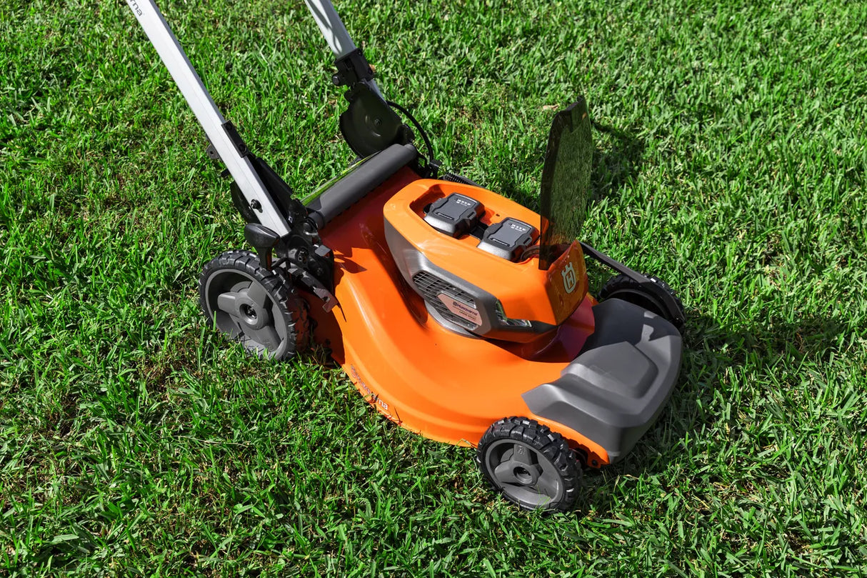 Husqvarna LE322 Lawn Expert Self Propel Battery Push Mower #970607501