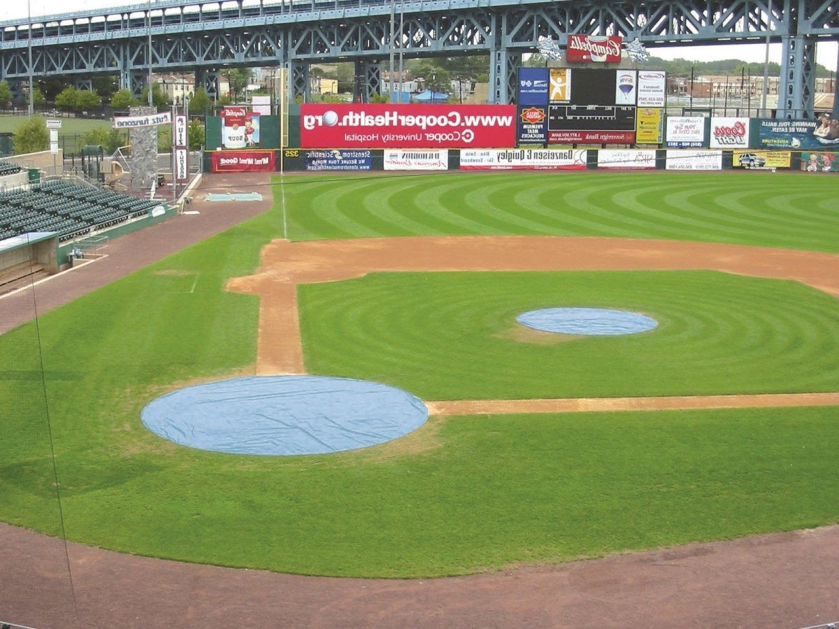 Trigon Sports BHVYCV30 30 ft. Round Field Saver Heavyweight Cover, 18 oz