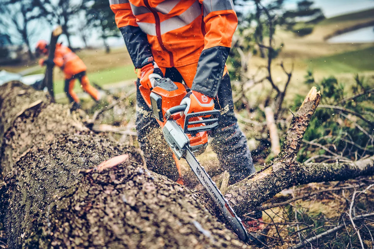 Husqvarna 542i XP® Battery Chainsaw with Clutch