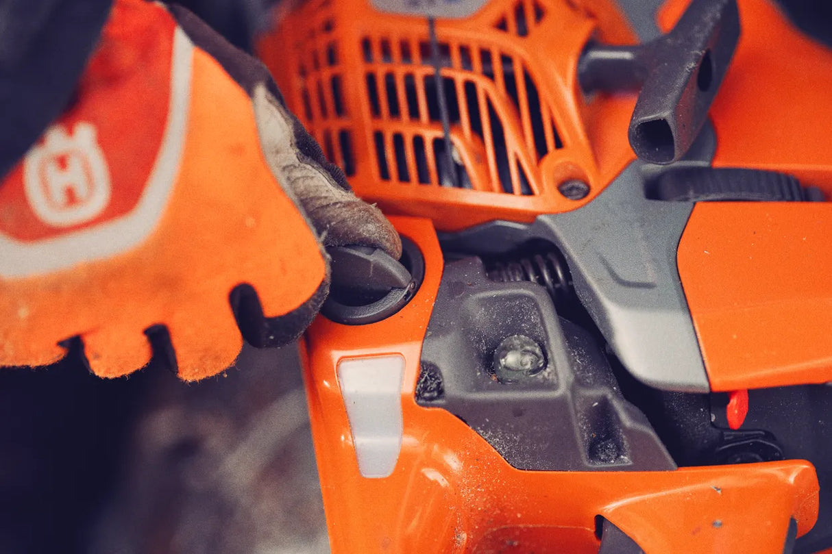 Husqvarna 564 XPG Fuel Injected Heated Handle Chainsaw