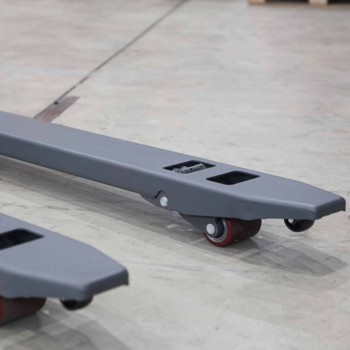 Apollolift Full Electric Pallet Jack With Emergency Key Switch 4400lbs Cap. 48" x27" Local Pick-Up A-1030