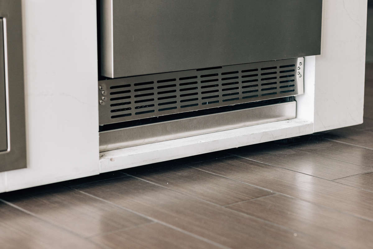AMD Pedestal for RFR 24" Fridge - TF-RFR-24-PED
