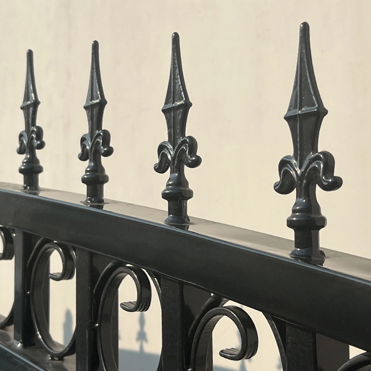 Aleko Steel Dual Swing Driveway Gate - PRAGUE Style - 18 x 6 Feet