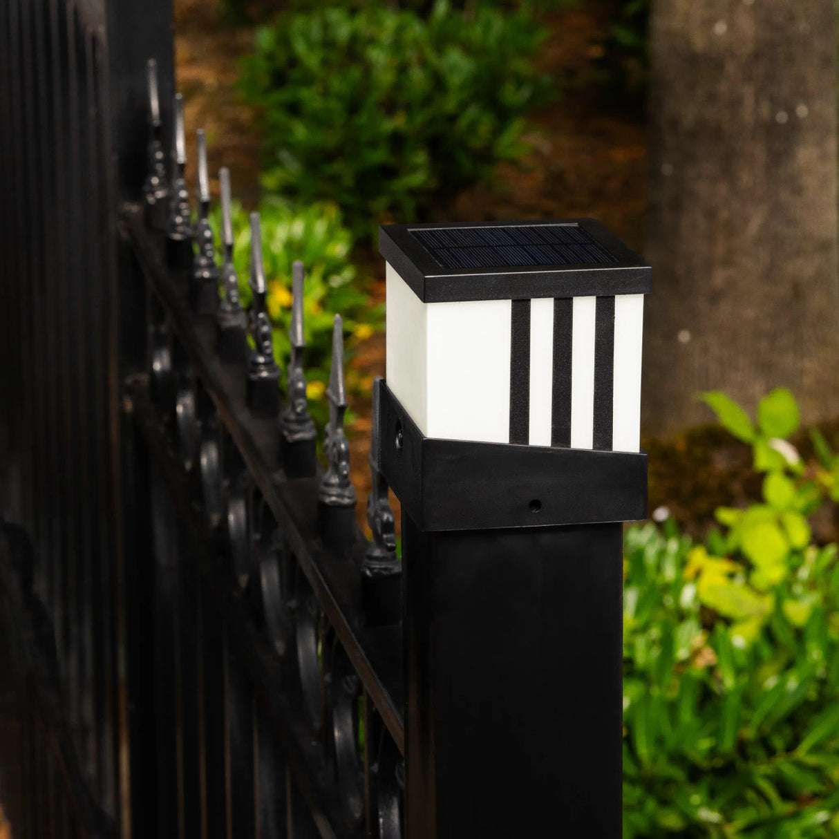 Aleko Solar Fence Post Cap Lamp