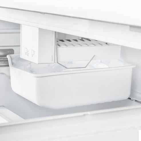 FORNO Espresso Gallipoli 30" 17.5 Cu. Ft. Refrigerator with Ice Maker in White with Antique Brass Handles, FFFFD1974-31WHT