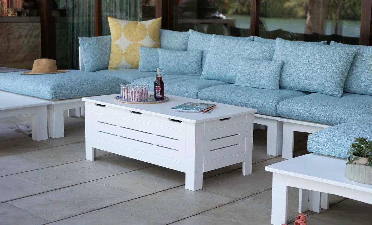 Ledge Lounger Mainstay Sectional Relaxed Middles