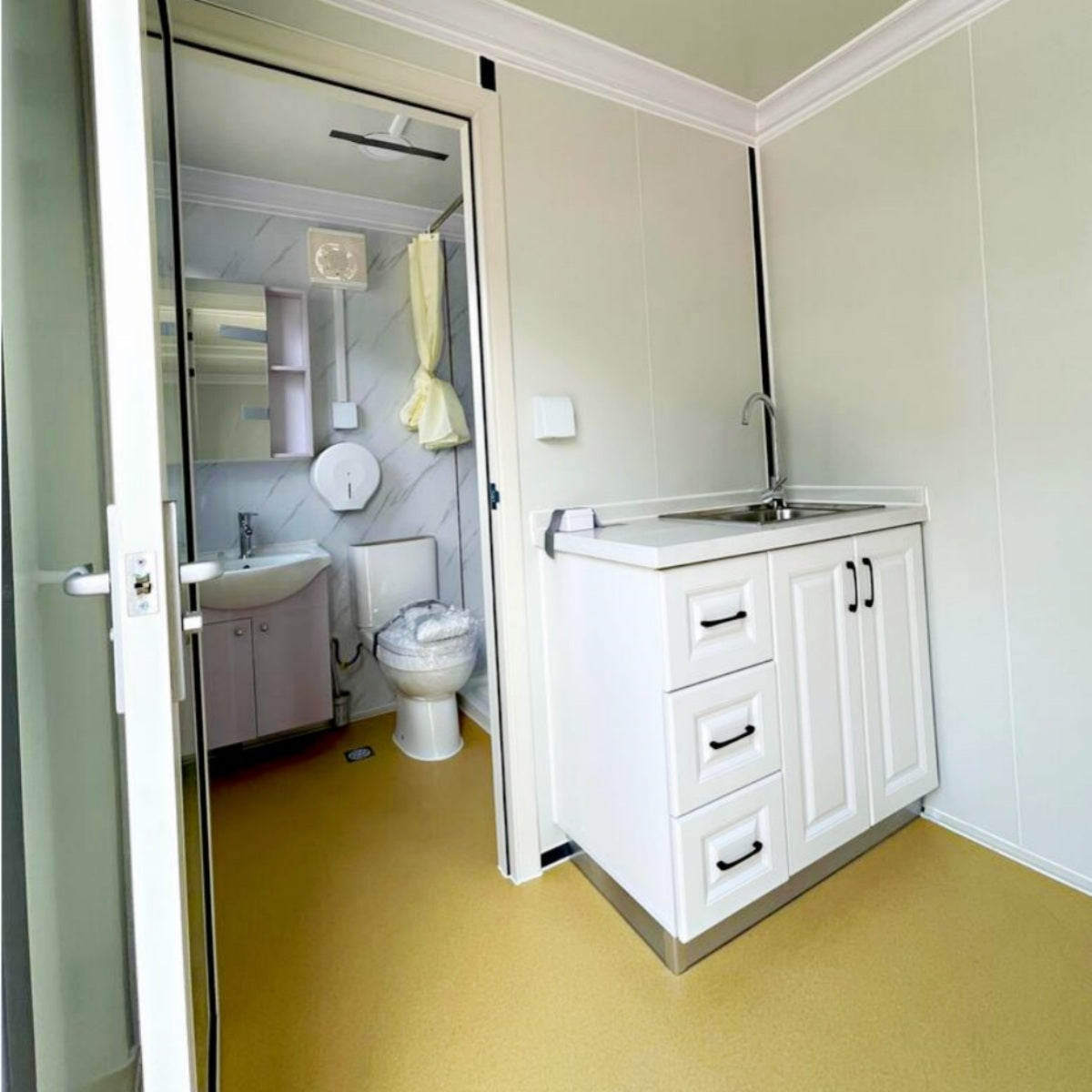 Portable Office 7ft x 20ft with Bathroom