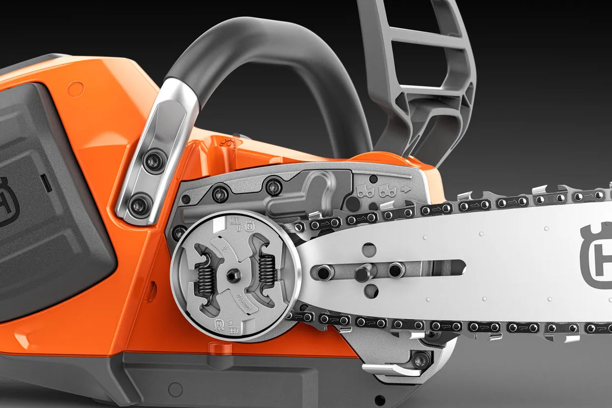 Husqvarna 542i XP® Battery Chainsaw with Clutch