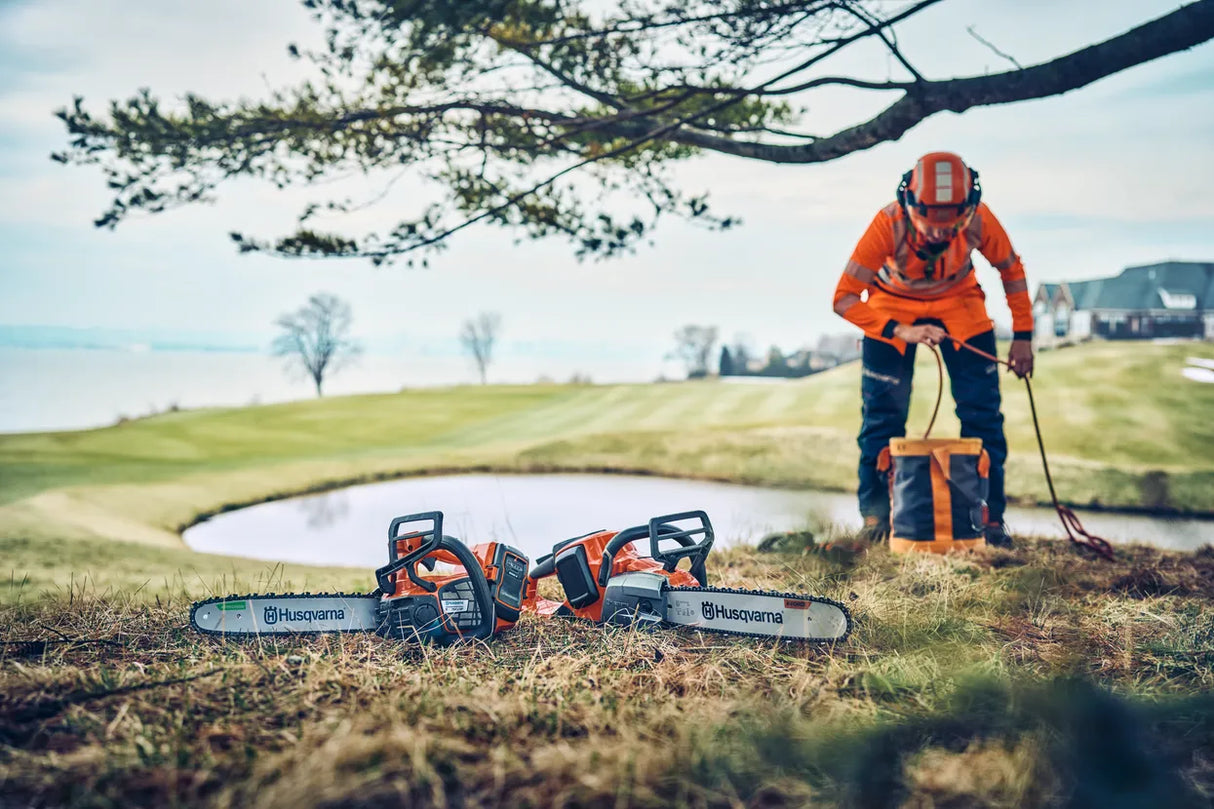 Husqvarna T542i XP Top-Handle Battery Chainsaw Kit