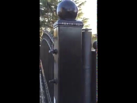 Aleko Automated Steel Sliding Driveway Gate and Gate Opener Complete Kit – LONDON Style – 14 x 6 Feet