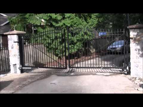 Aleko Dual Swing Gate Operator - AS1200 AC/DC - Starter Kit