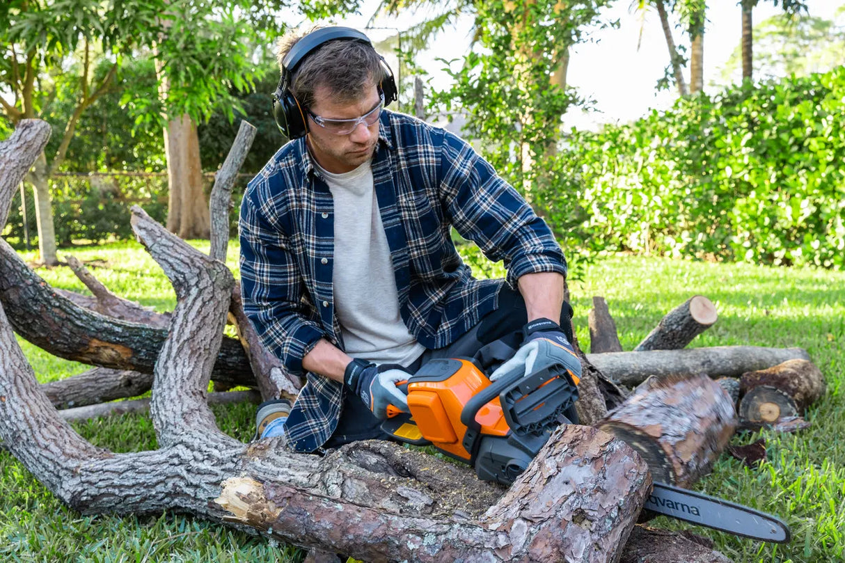 Husqvarna Maxx Power Axe 350i Battery Chainsaw Kit #970601202
